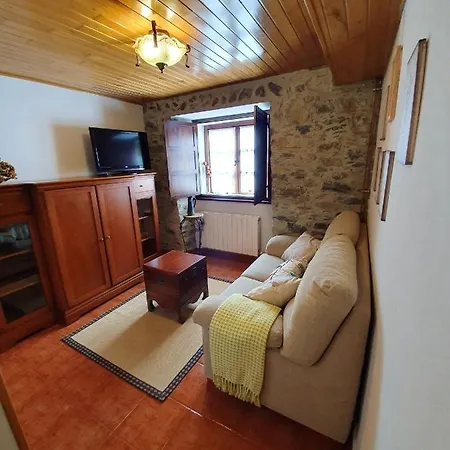 House With 4 Bedrooms In Cudillero With Wifi 5 Km From The Beach קודילרו