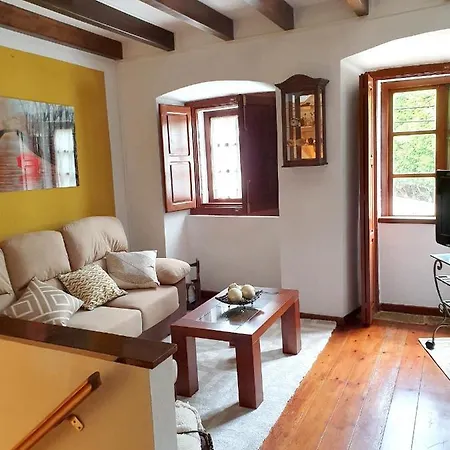 House With 4 Bedrooms In Cudillero With Wifi 5 Km From The Beach קודילרו